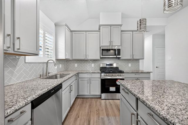 4419 Waterside Cove Lane, Houston, TX 77053