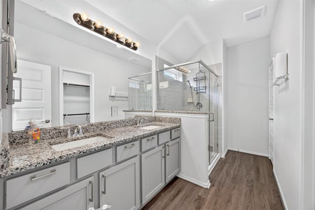 4419 Waterside Cove Lane, Houston, TX 77053