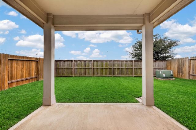 4419 Waterside Cove Lane, Houston, TX 77053