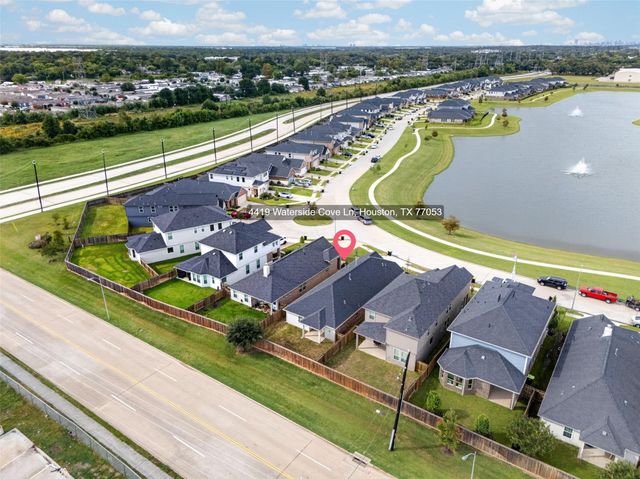 4419 Waterside Cove Lane, Houston, TX 77053