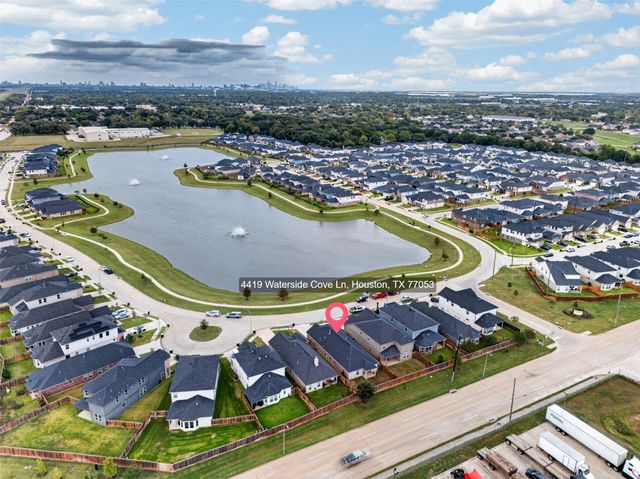 4419 Waterside Cove Lane, Houston, TX 77053