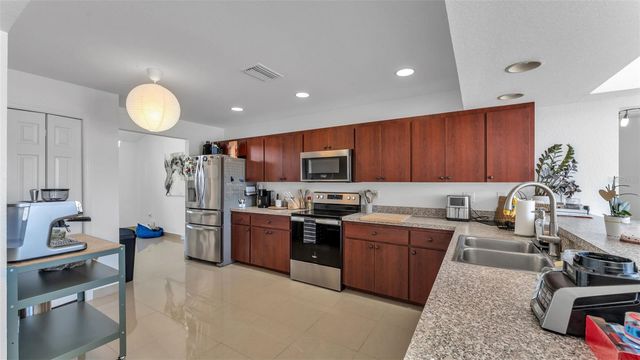 587 DRAYTON ROAD, Winter Haven, FL 33884