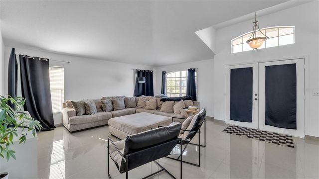 587 DRAYTON ROAD, Winter Haven, FL 33884