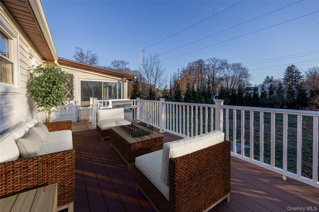 21 Amarillo Drive, Nanuet, NY 10954