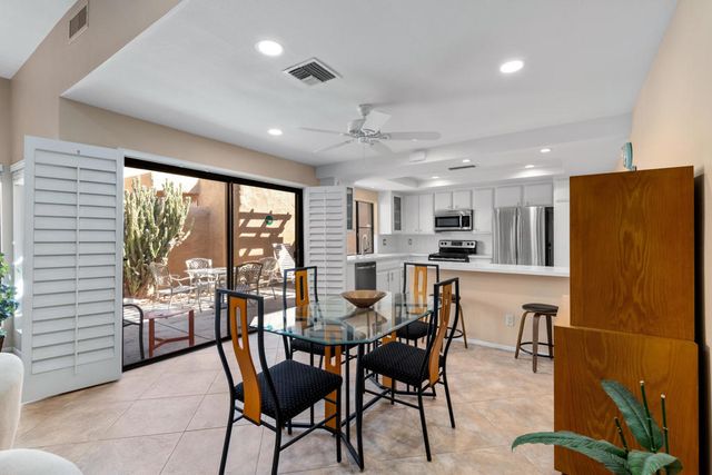 4890 N Winners Circle B, Palm Springs, CA 92264