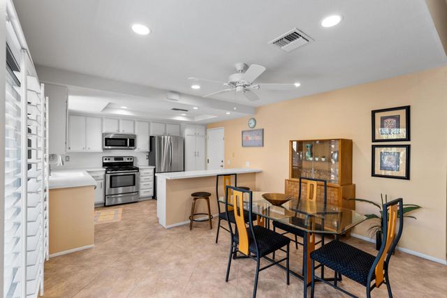 4890 N Winners Circle B, Palm Springs, CA 92264