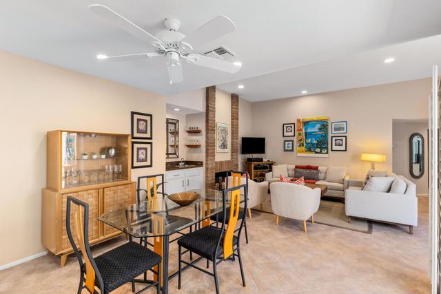 4890 N Winners Circle B, Palm Springs, CA 92264