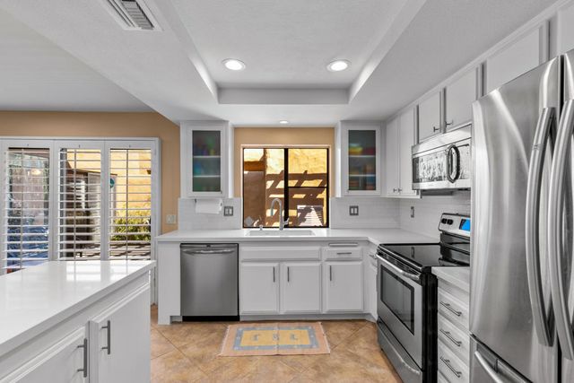 4890 N Winners Circle B, Palm Springs, CA 92264