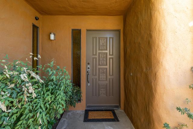 4890 N Winners Circle B, Palm Springs, CA 92264