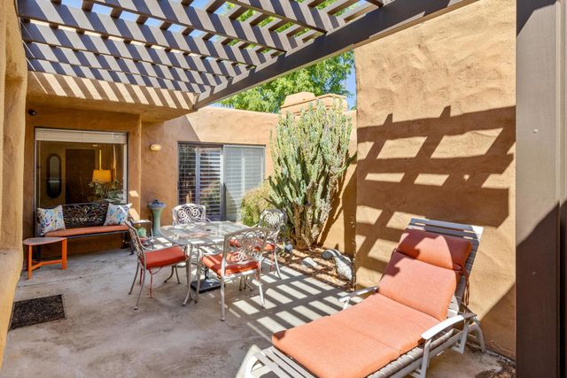 4890 N Winners Circle B, Palm Springs, CA 92264