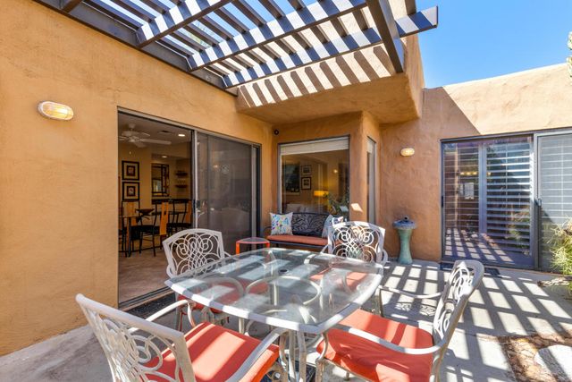 4890 N Winners Circle B, Palm Springs, CA 92264