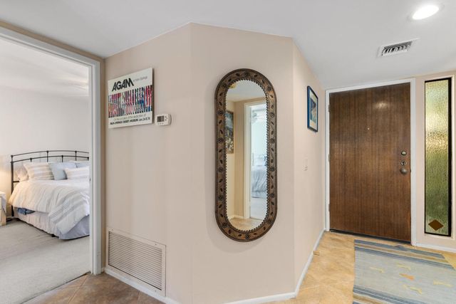 4890 N Winners Circle B, Palm Springs, CA 92264