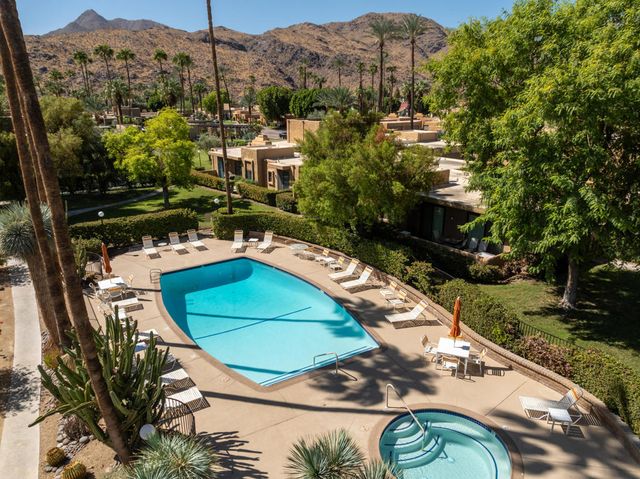 4890 N Winners Circle B, Palm Springs, CA 92264