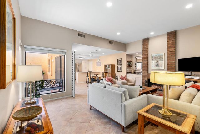 4890 N Winners Circle B, Palm Springs, CA 92264