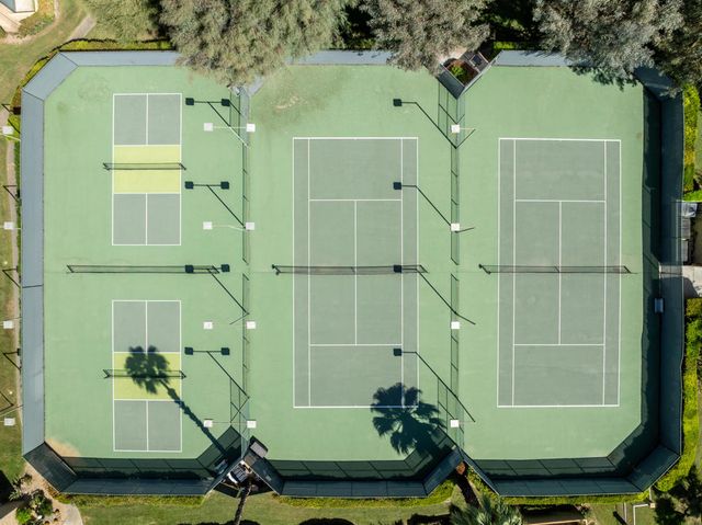 4890 N Winners Circle B, Palm Springs, CA 92264