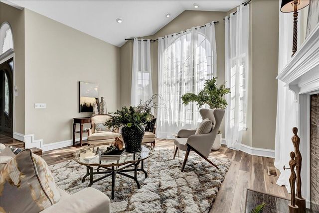 2511 E Harter Court, Visalia, CA 93292