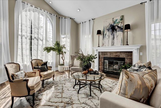 2511 E Harter Court, Visalia, CA 93292