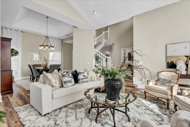 2511 E Harter Court, Visalia, CA 93292