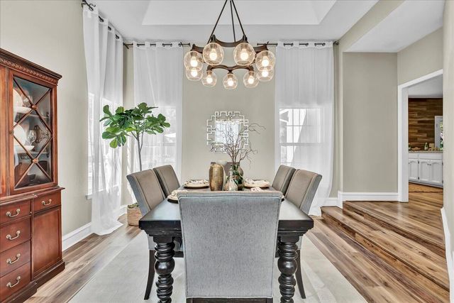 2511 E Harter Court, Visalia, CA 93292