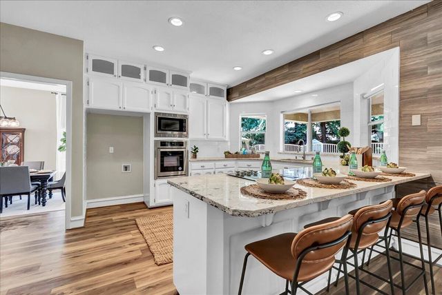 2511 E Harter Court, Visalia, CA 93292