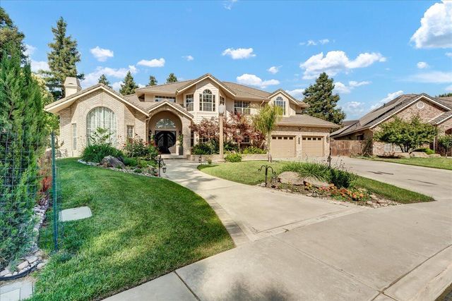 2511 E Harter Court, Visalia, CA 93292