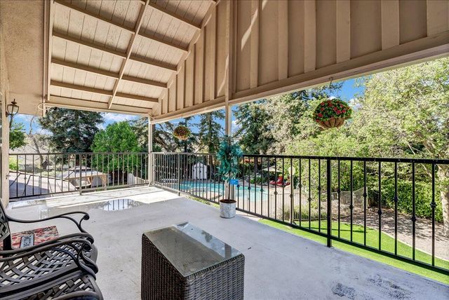 2511 E Harter Court, Visalia, CA 93292