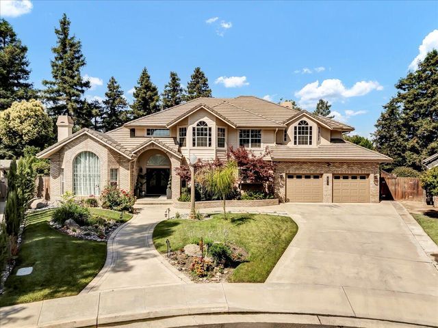 2511 E Harter Court, Visalia, CA 93292