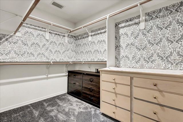 2511 E Harter Court, Visalia, CA 93292