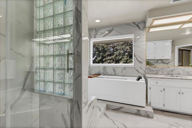 2511 E Harter Court, Visalia, CA 93292