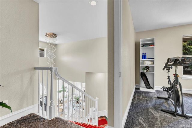 2511 E Harter Court, Visalia, CA 93292