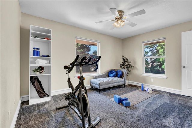 2511 E Harter Court, Visalia, CA 93292