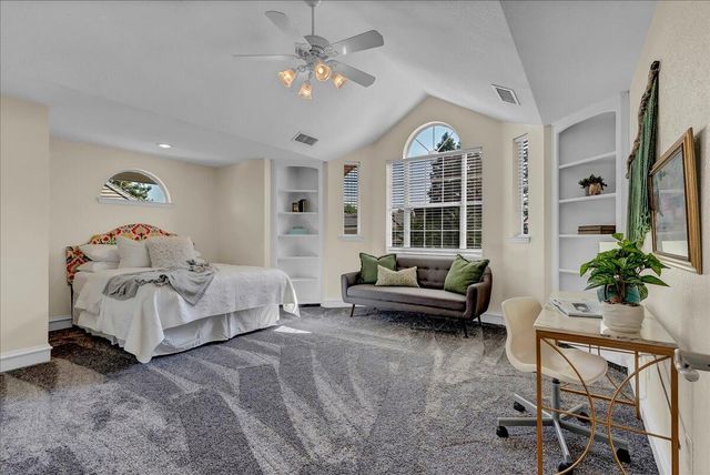 2511 E Harter Court, Visalia, CA 93292