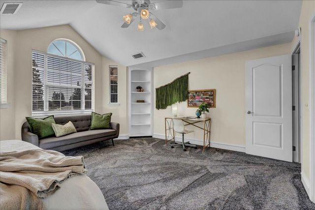 2511 E Harter Court, Visalia, CA 93292