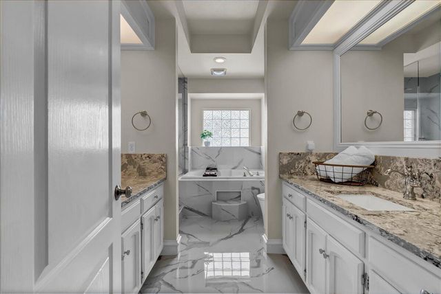 2511 E Harter Court, Visalia, CA 93292