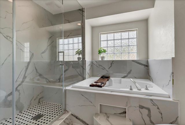 2511 E Harter Court, Visalia, CA 93292