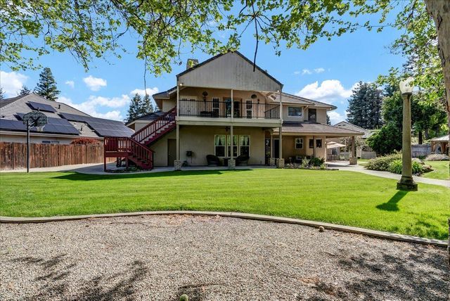 2511 E Harter Court, Visalia, CA 93292