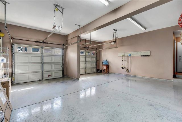 2511 E Harter Court, Visalia, CA 93292