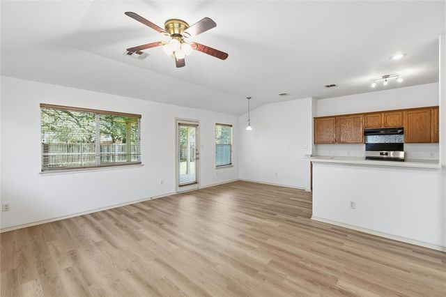 3629 Spring Canyon TRL, Round Rock, TX 78681