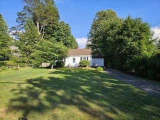 581 Bernardston Road, Greenfield, MA 01301
