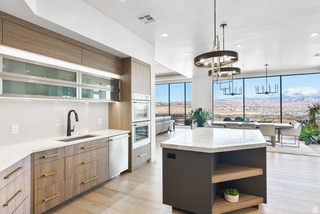 2523 E MARBLE DR, St. George, UT 84790