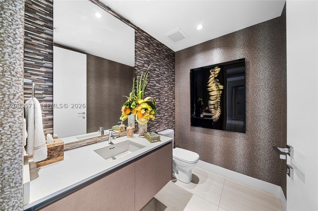 3300 NE 188th St 312, Aventura, FL 33180