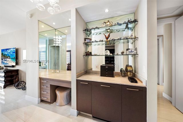 3300 NE 188th St 312, Aventura, FL 33180