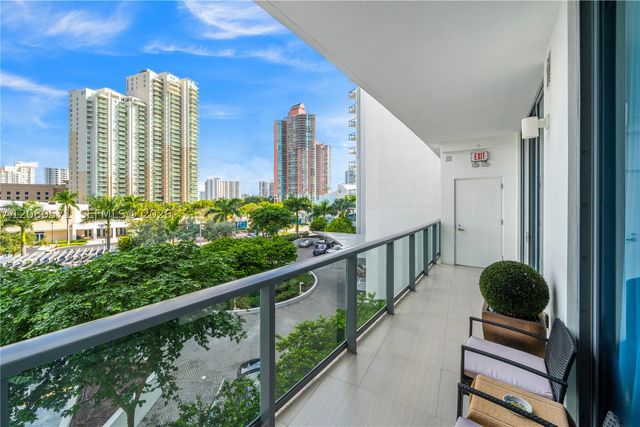 3300 NE 188th St 312, Aventura, FL 33180