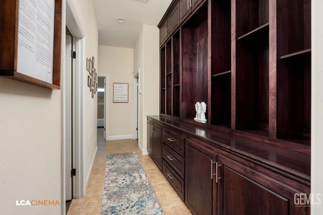 4140 Meadow Lake Drive, Bakersfield, CA 93314