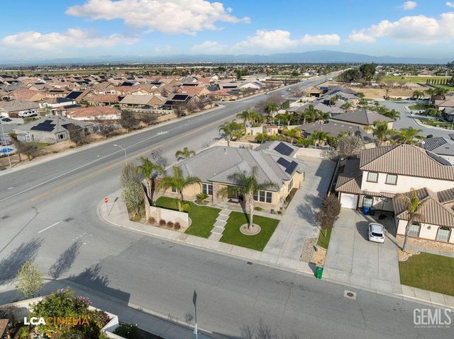 4140 Meadow Lake Drive, Bakersfield, CA 93314