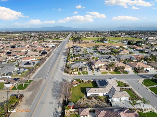 4140 Meadow Lake Drive, Bakersfield, CA 93314