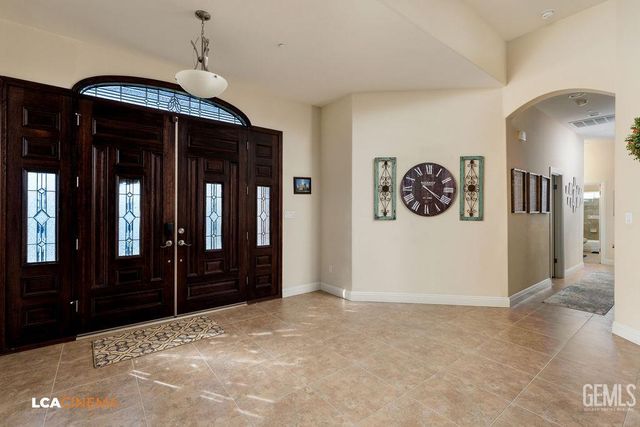 4140 Meadow Lake Drive, Bakersfield, CA 93314