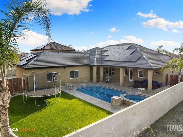 4140 Meadow Lake Drive, Bakersfield, CA 93314