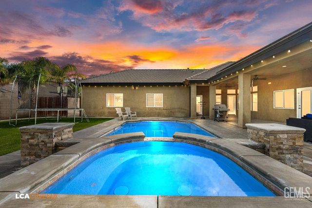 4140 Meadow Lake Drive, Bakersfield, CA 93314