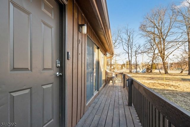 9 Kingsberry Dr, Franklin Twp., NJ 08873